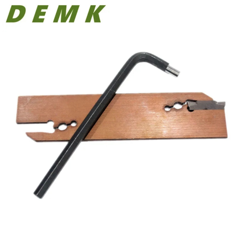 Різець (лезо) відрізний SMGB26-2